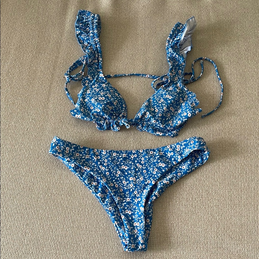 SHEIN Blue Floral Ruffle Strap Bikini
